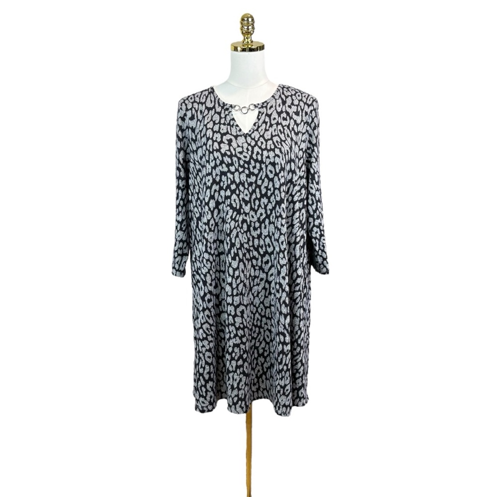 Woman’s Ruby Rd soft knit leopard print dress size L